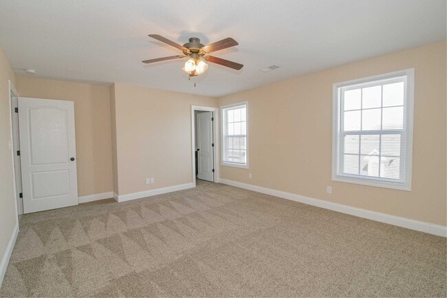 Building Photo - 123 Bogard Ln