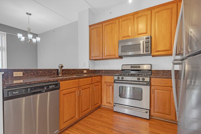 Building Photo - 647 Metropolitan Way