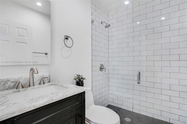 Building Photo - 3675 SW 26th St