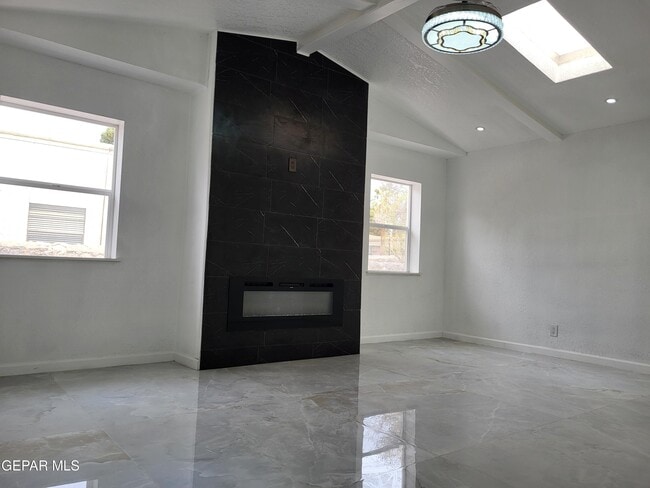 Building Photo - 806 Cortijo Dr