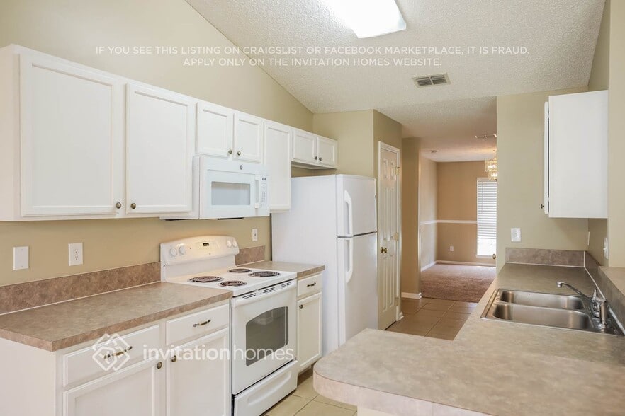 Building Photo - 2504 Serene Ct