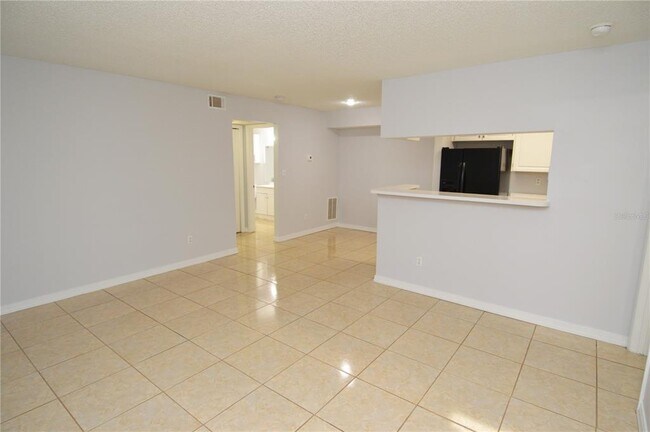 Building Photo - 8643 Mallard Reserve Dr