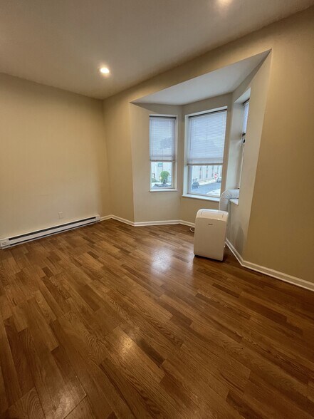 Building Photo - 1320 N 52nd St