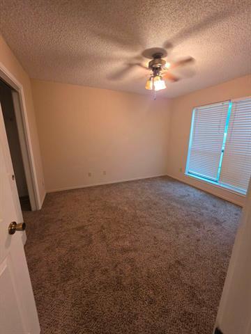 Building Photo - 1416 Hackamore St