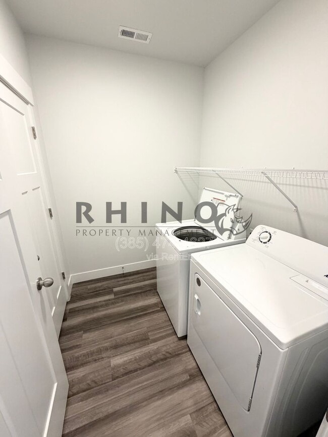 Building Photo - 13527 S Hanley Ln