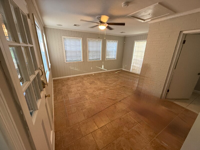 Building Photo - 2727 Pelzer Ave