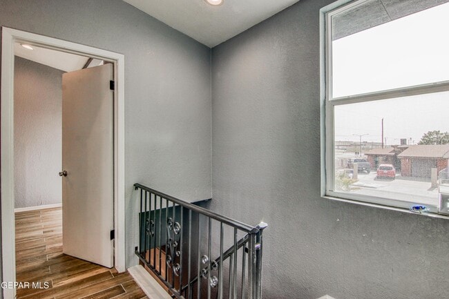 Building Photo - 6001 Morning Glory Cir