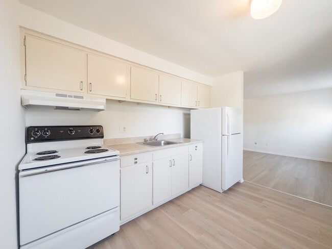 Kitchen | Bakery Apartments - Bakery Apartments