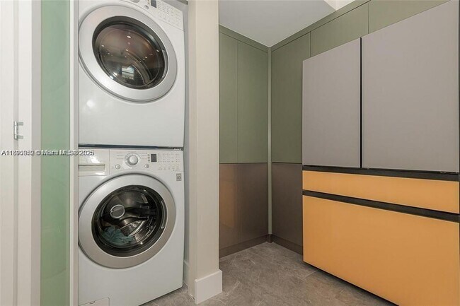 Building Photo - 3900 Galt Ocean Dr