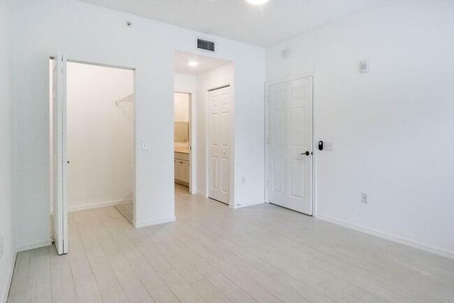 Building Photo - 2916 Tuscany Ct