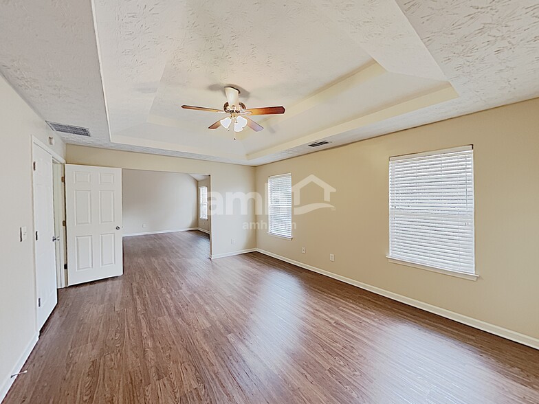 Building Photo - 221 Millstone Dr