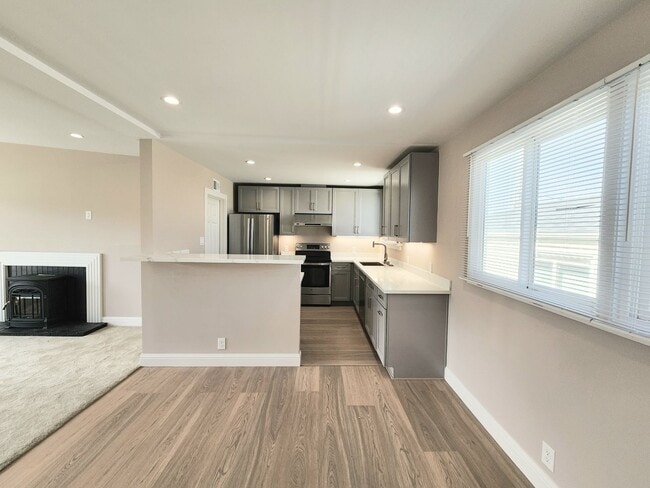 Building Photo - 3 bedroom Daly city home