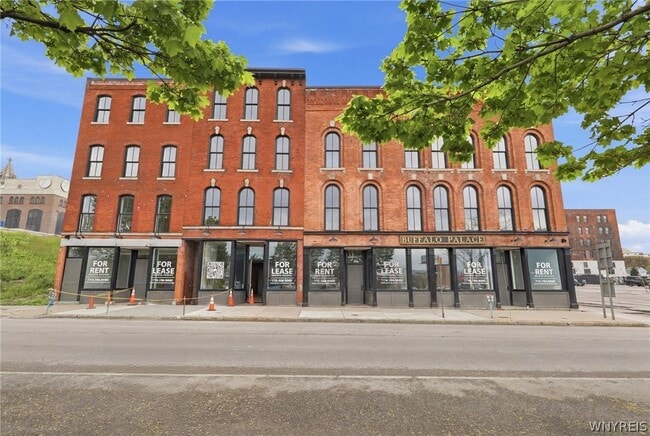 Building Photo - 136 Seneca St
