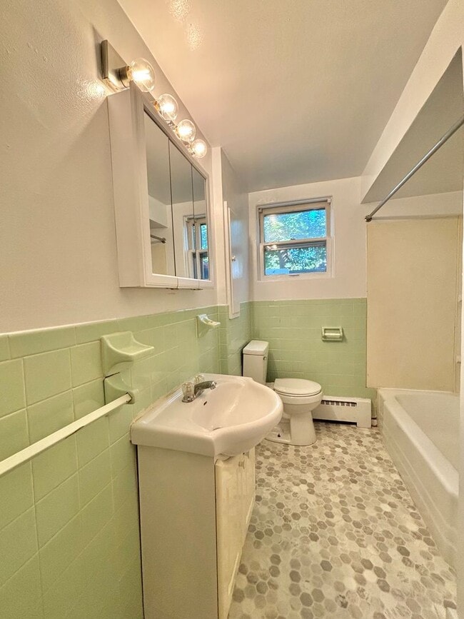 Building Photo - 3729-3731 Oakland - UNIT 6