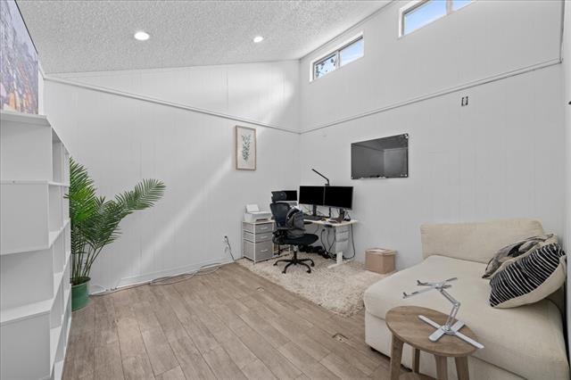 Building Photo - 3925 Greenhills Ct