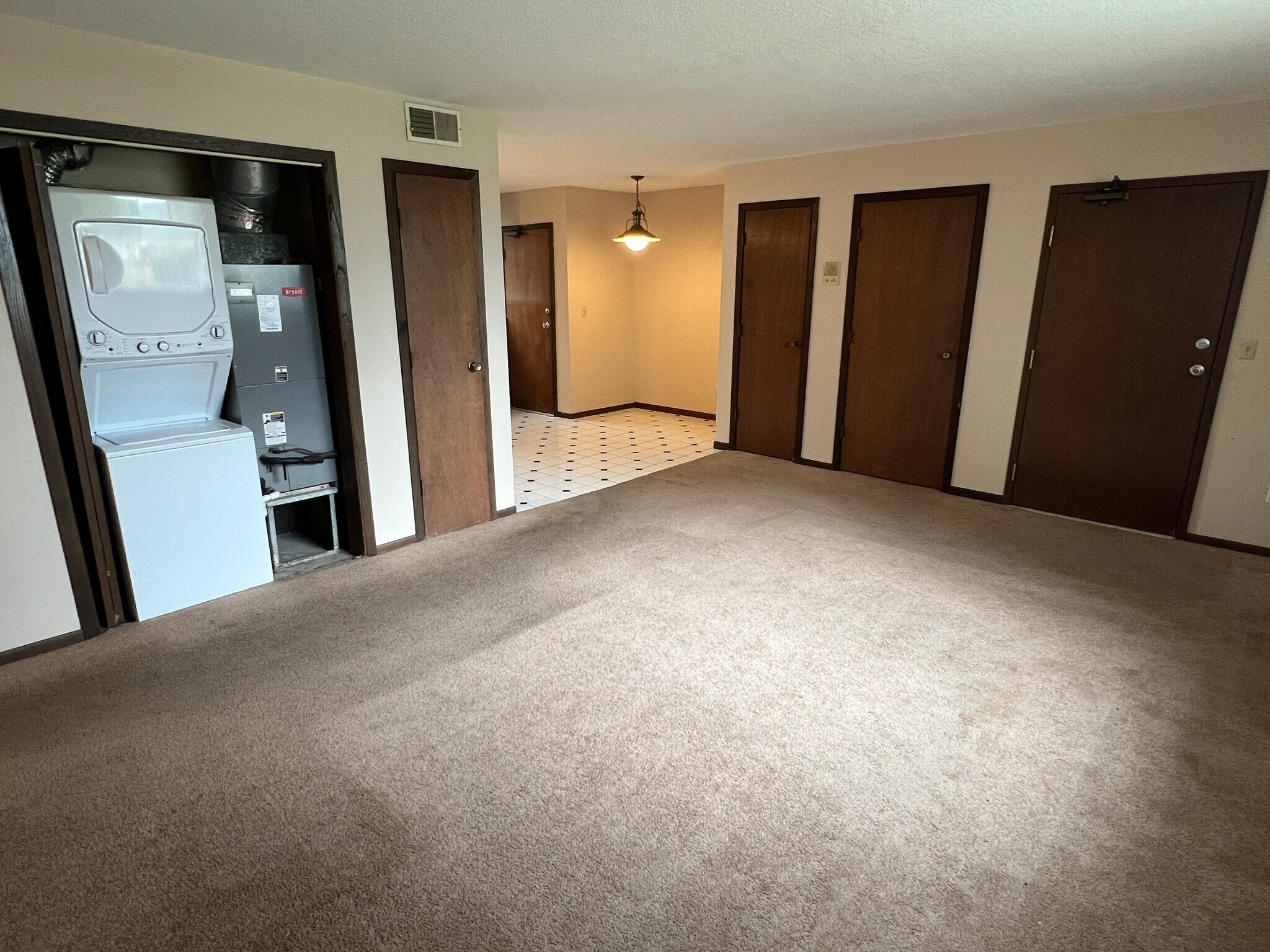 Building Photo - 1807 Greenfield Ln SW