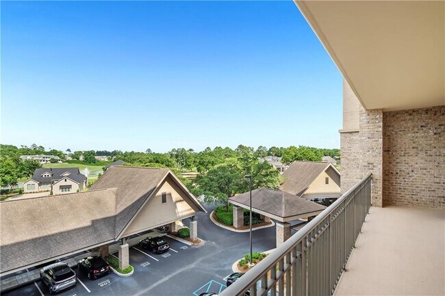 Building Photo - 18269 Colony Dr Dr