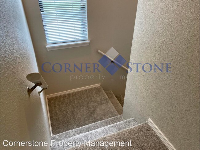 Building Photo - 3 br, 1.5 bath House - 1885 E Old Saybrook...