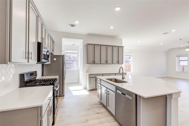 Building Photo - 625 Promise Land Ct