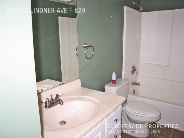 Building Photo - 2338 W Lindner Ave