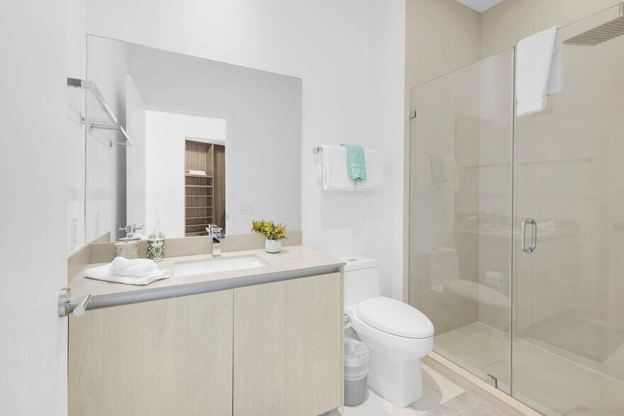 Building Photo - 4111 S Ocean Dr