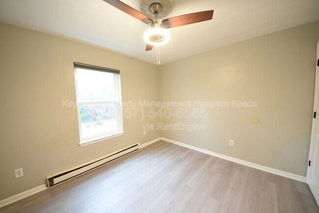 Building Photo - 405 Clifton St