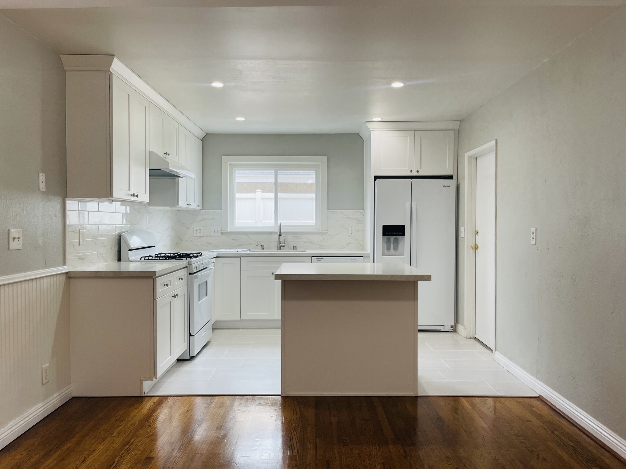 Building Photo - 10473 Rose Ann Cir