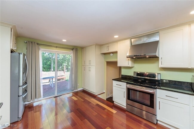 Building Photo - 25111 S Woodland Rd