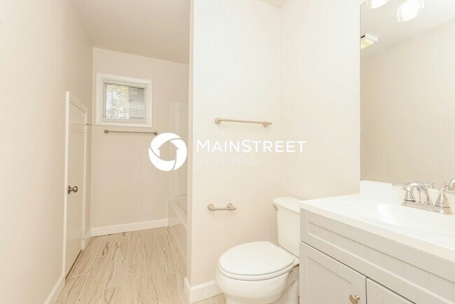 Building Photo - 3 Bedroom Pet-Friendly Home in HERMITAGE, TN with Main Street Renewal