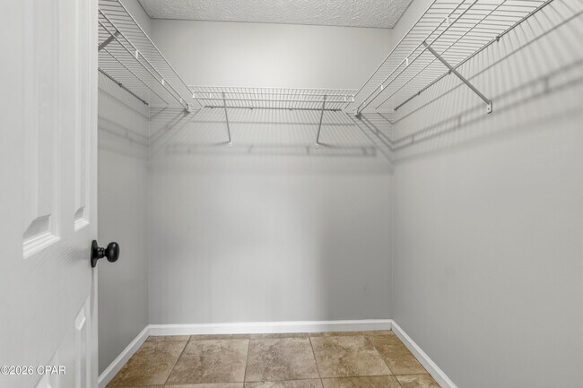 Building Photo - 8416 N Lagoon Dr
