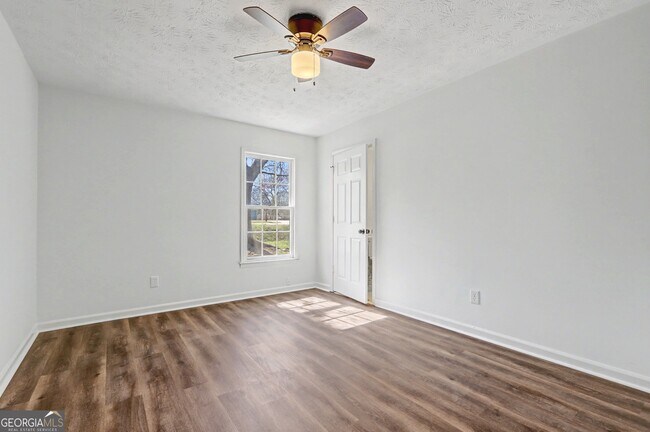 Building Photo - 608 S Jeff Davis Dr