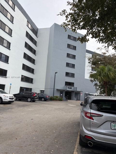 Building Photo - 9688 Fontainebleau Blvd