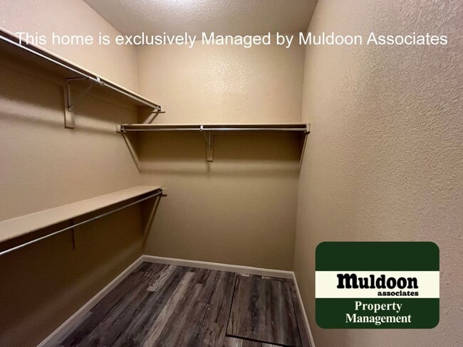Building Photo - 1-month free rent with one year lease