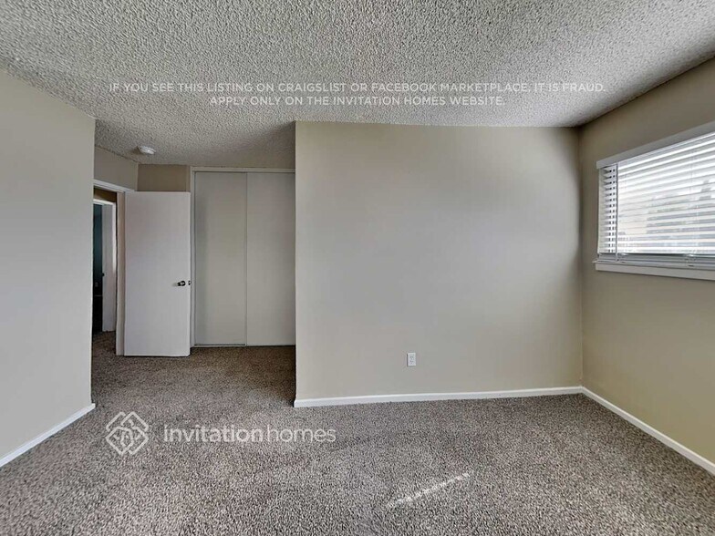 Building Photo - 2619 W Maple St