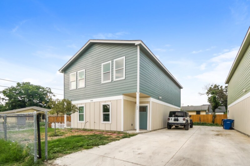 Building Photo - 1402 Afton St