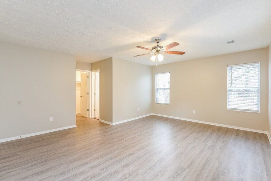Building Photo - 6375 E Windsor Ln