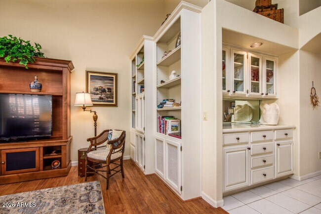 Building Photo - 10929 E Spring Creek Rd