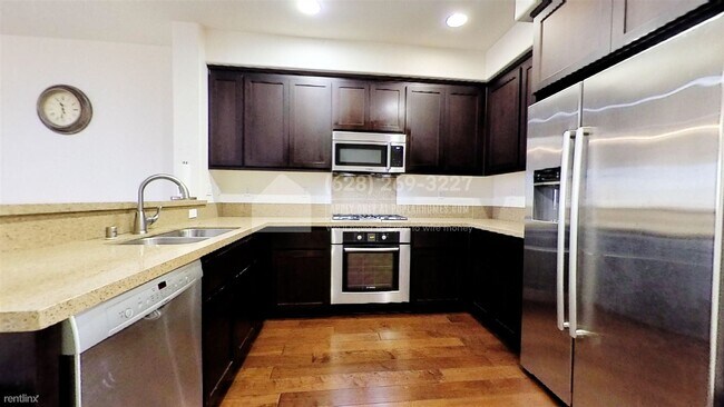 Building Photo - 3 br, 3 bath Townhome - 602 Cedarville Ln -