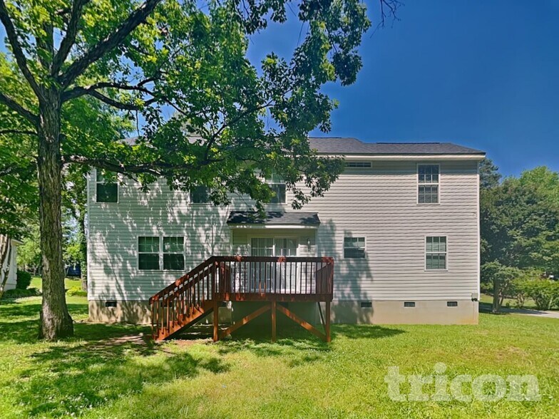 Building Photo - 711 Archers Ln