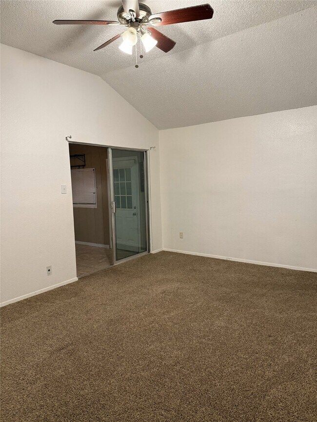 Building Photo - 3323 Big Horn Ct