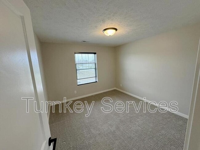 Building Photo - 13812 S 52nd St