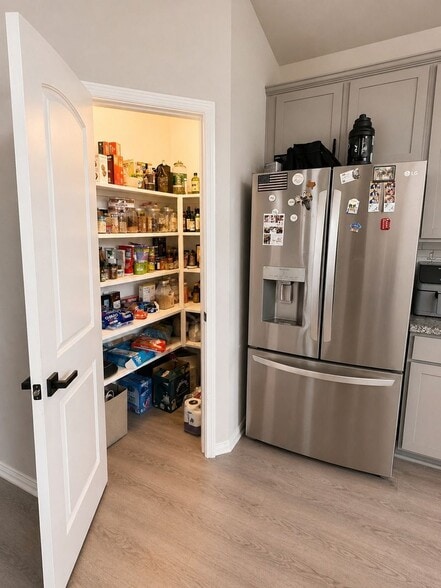 Building Photo - 221 Ashley Way