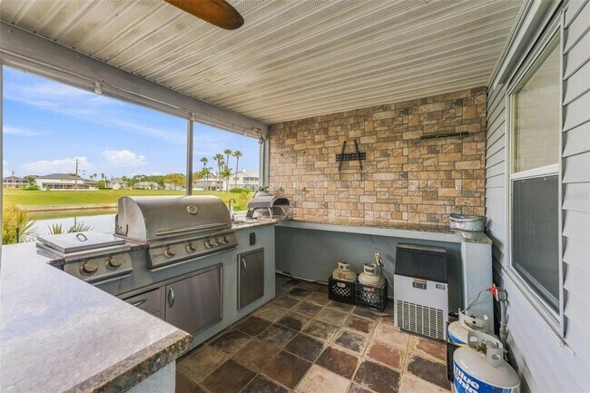 Building Photo - 4017 Triggerfish Dr