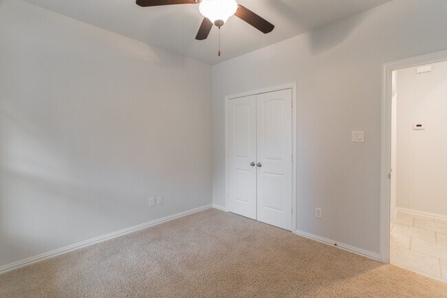 Building Photo - 11 Sawbridge Cir