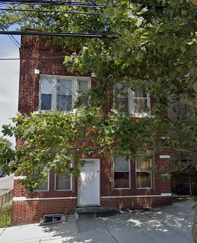 Primary Photo - 286 Manhattan Ave
