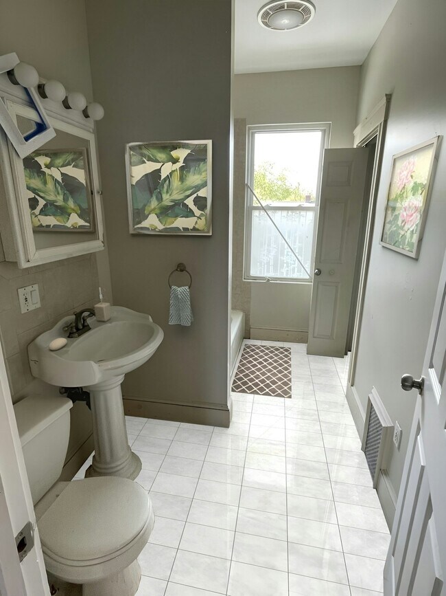 Building Photo - 240 Allston St