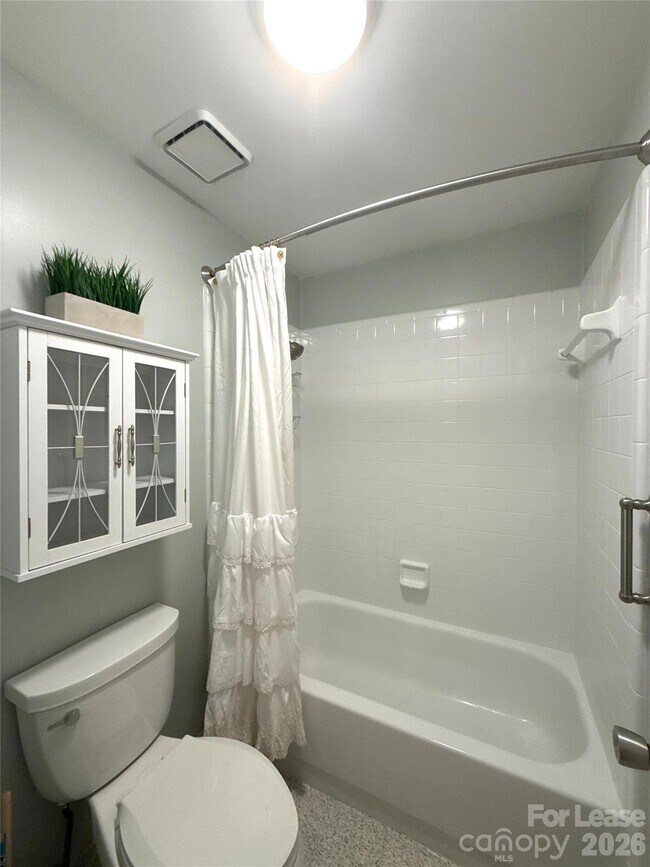 Building Photo - 9817 Emerald Point Dr
