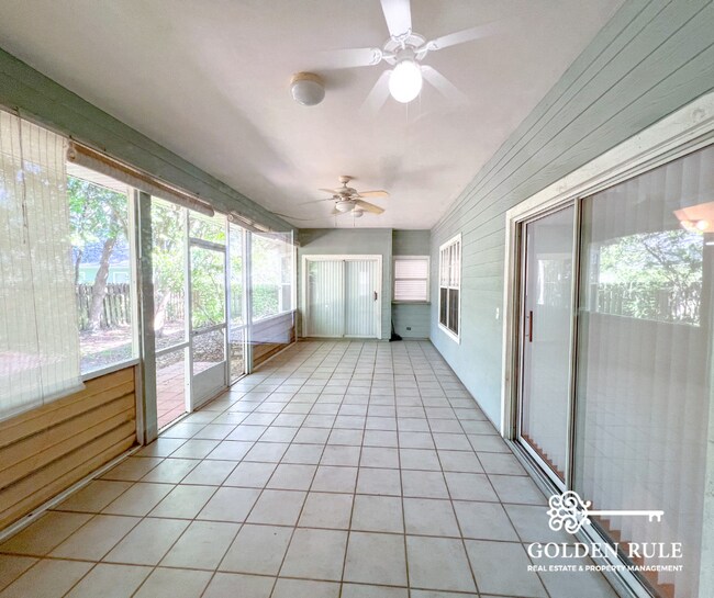 Building Photo - 4332 NW 34th Dr