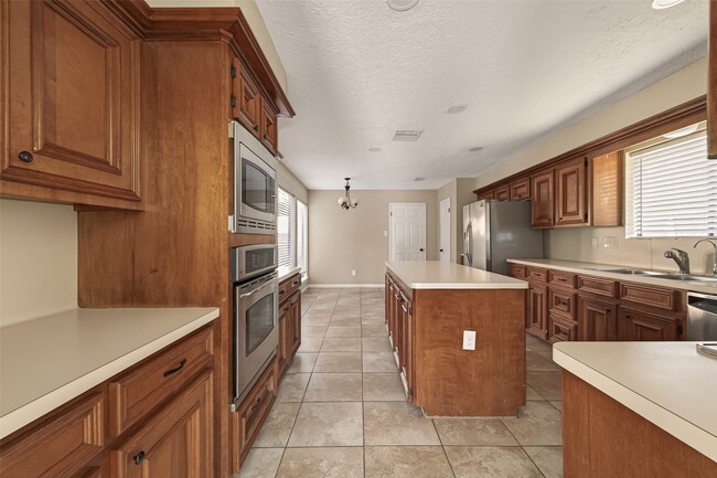 Building Photo - 14703 Stanbridge Dr