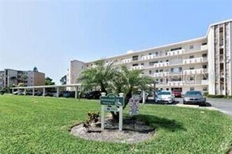 Building Photo - 4210 Ironwood Cir